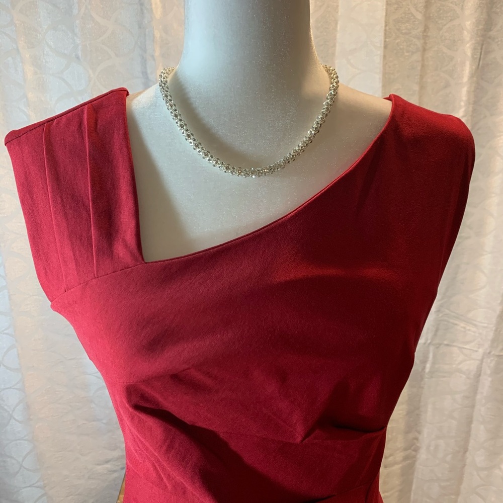 Red Dress - Picture 4 of 5